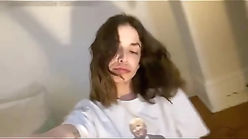 Twitch Streamer Downblouse Nip Slips In Crop Shirt OH BOY!!!