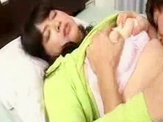 Sad Boy's Nippon Dream: Step Mom Sweet Treat in Tokyo Thai XXX Porn